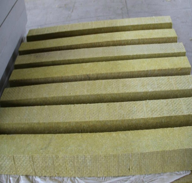 焦作岩棉板在施工时要注意什么